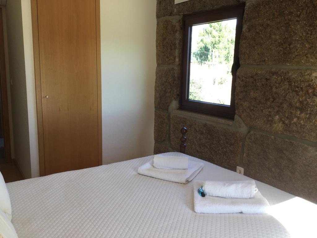 Bernardes House Pensionat Castelo de Paiva Exteriör bild