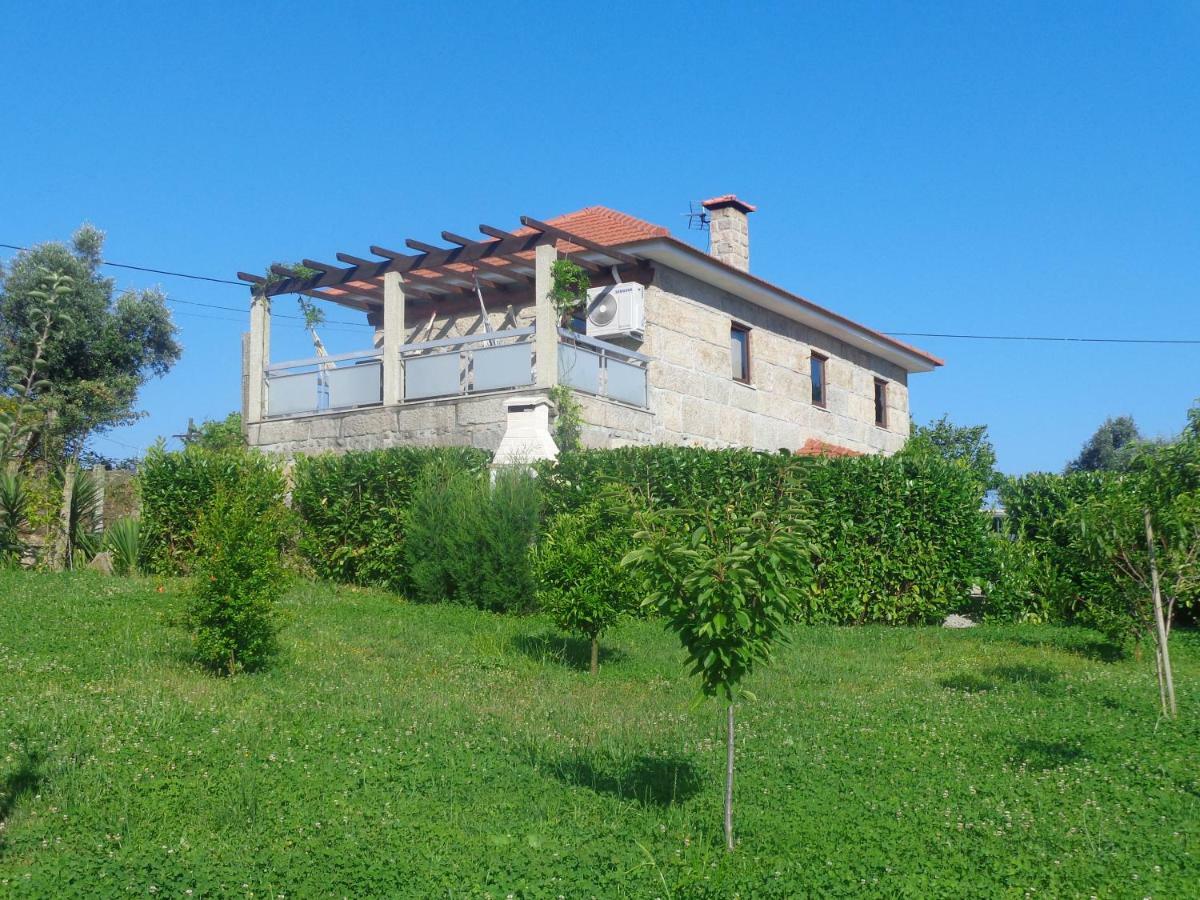 Bernardes House Pensionat Castelo de Paiva Exteriör bild